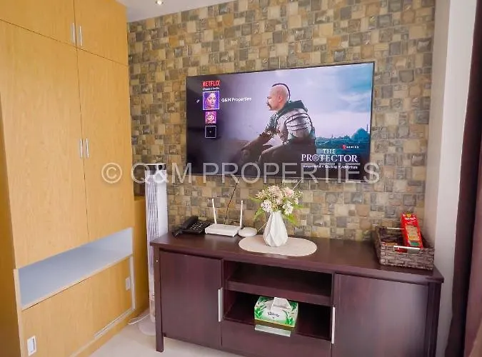 Apartahotel Q&m Properties _ Azure Manila